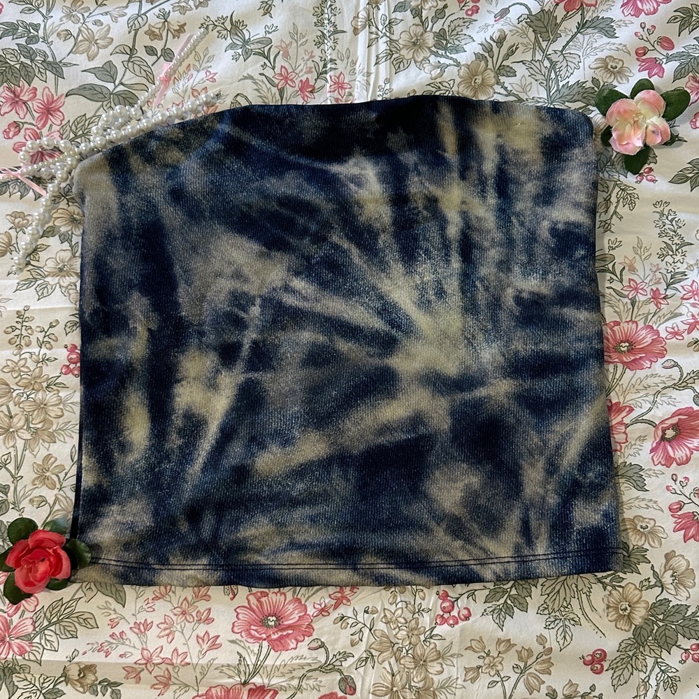Bershka Blue and Cream Tie Dye Tube Top | Size M | Like New